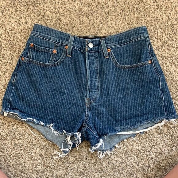 Levi's 501 Striped Denim Shorts Size 28 Waist NWOT - Picture 5 of 12